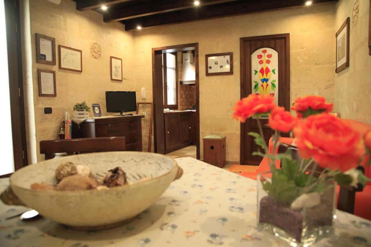 Dimora Dei Figuli Hotel เลชเช ภายนอก รูปภาพ